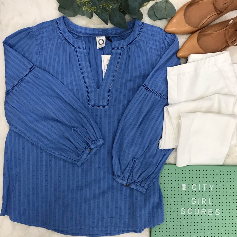 Akemi + Kin blue Top L